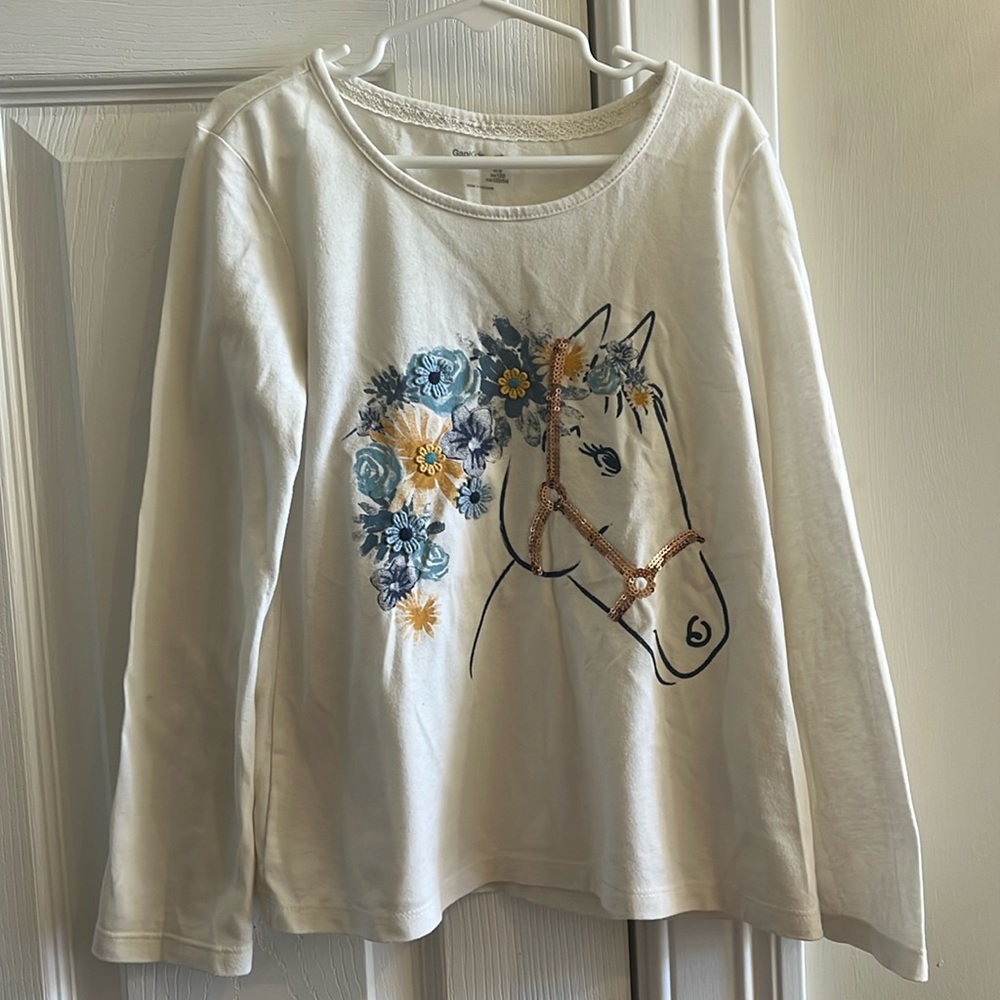 Gap long sleeve shirt with horse print with embroidery and some sequence size S